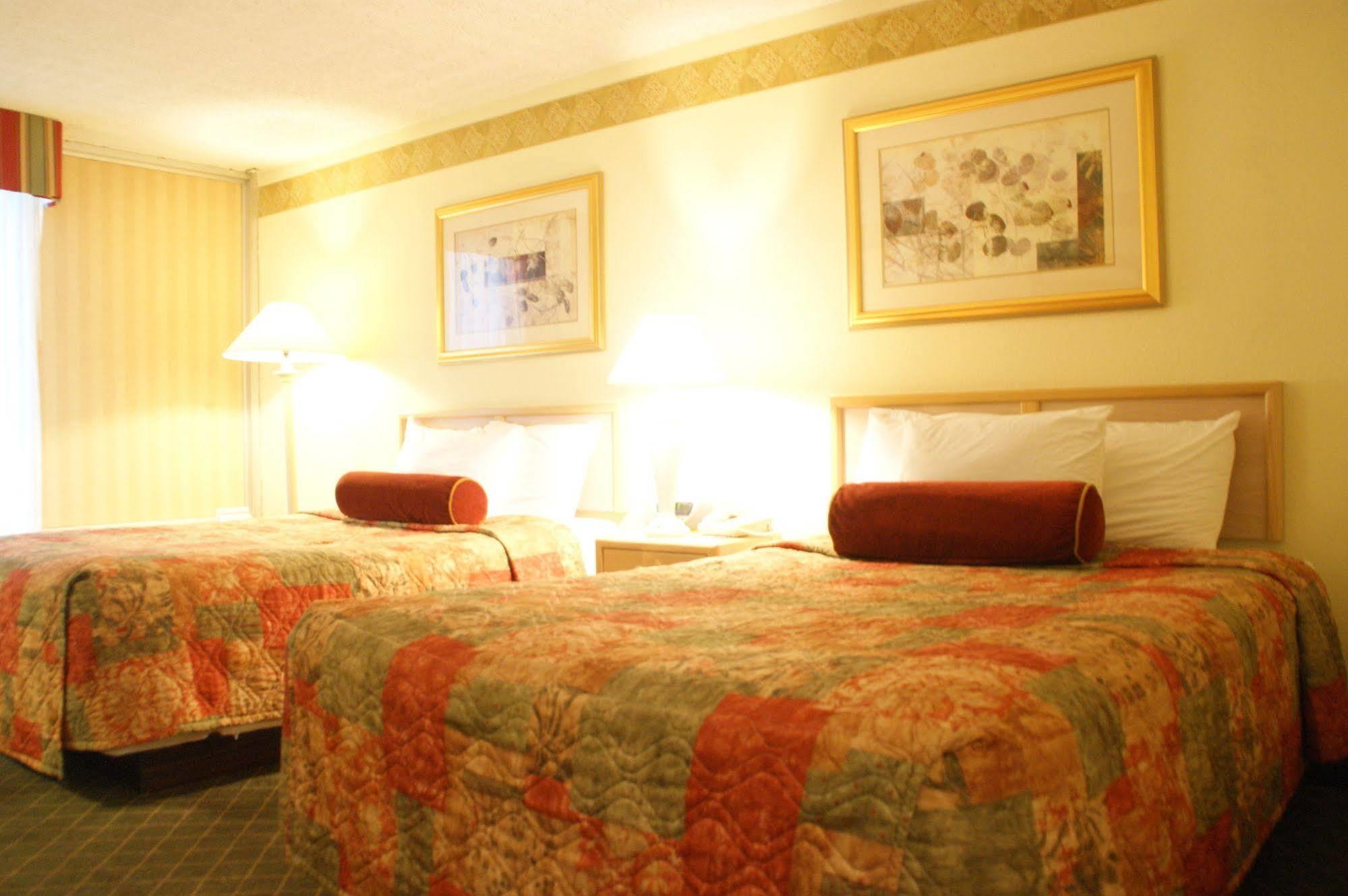 Brentwood Inn & Garden ฟาร์มิงตัน ภายนอก รูปภาพ